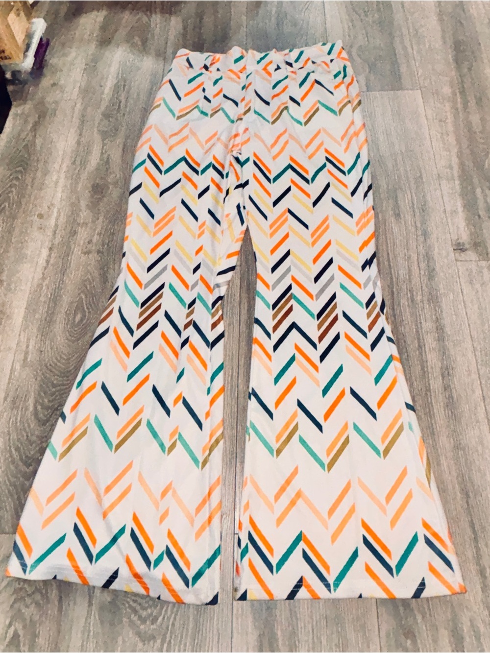 Wide Leg Chevron Print Pants in White with Multicolor Chevron